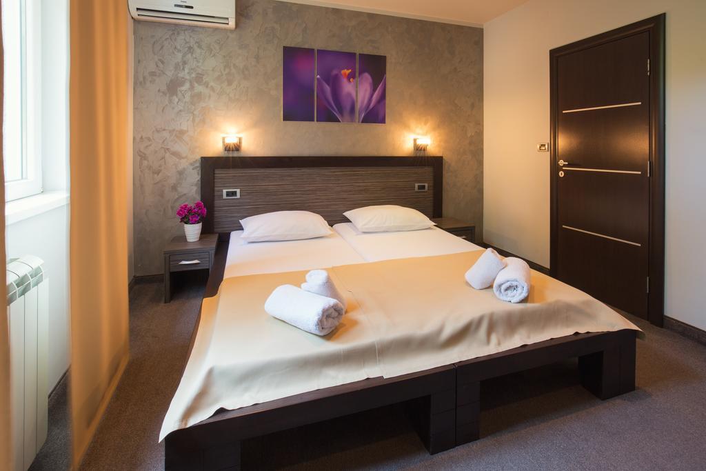 Villa Mystique Belgrad Zimmer foto